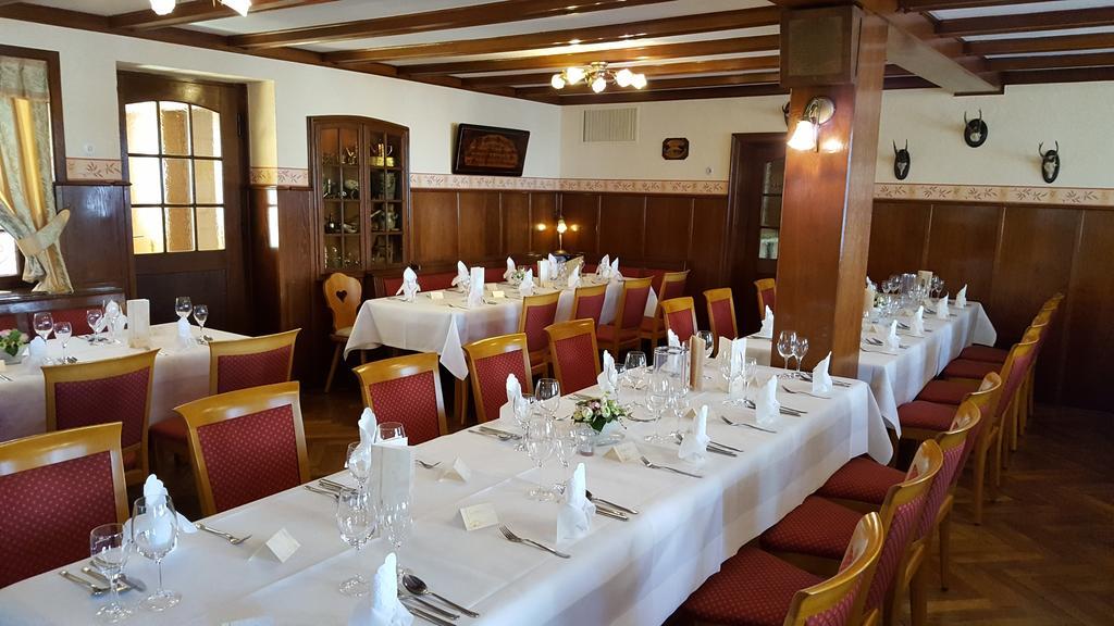 Gasthaus Zum Hirschen Рінґсгайм Екстер'єр фото