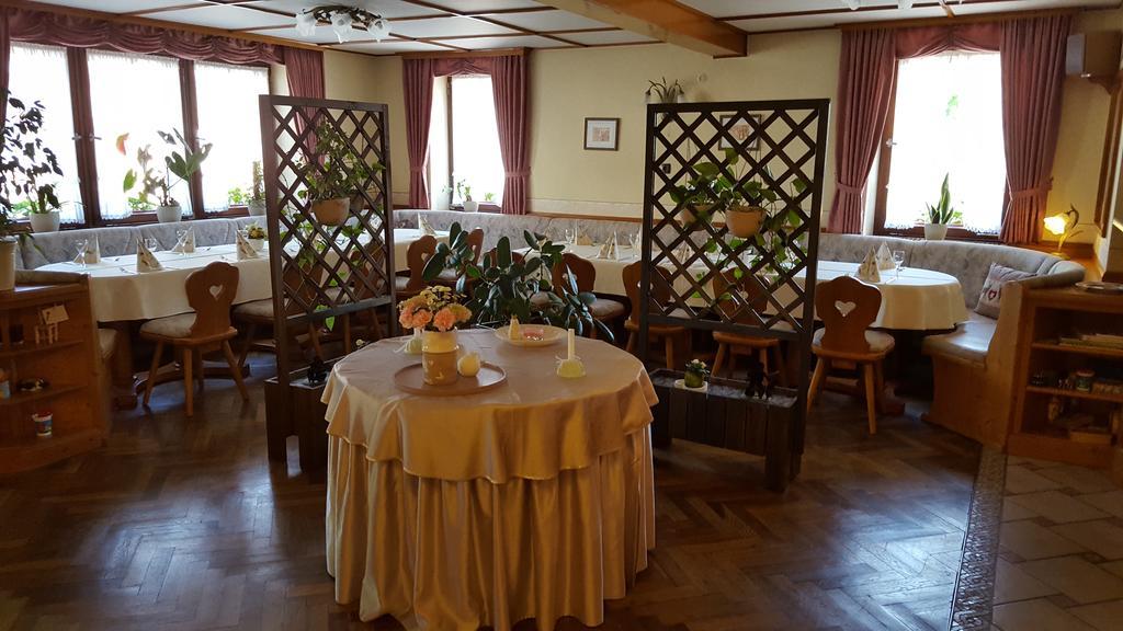 Gasthaus Zum Hirschen Рінґсгайм Екстер'єр фото